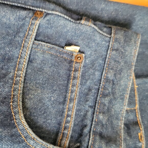 L.L. Bean Mens Classic Fit Jeans Size 44 x 32 Blue Denim - Picture 2 of 5